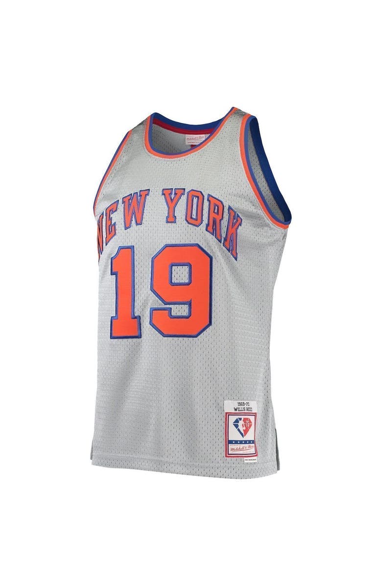 Mitchell & Ness Men's Mitchell & Ness Willis Reed Silver New York Knicks 75th Anniversary 1969/70 Hardwood Classics Swingman Jersey, Alternate, color, 