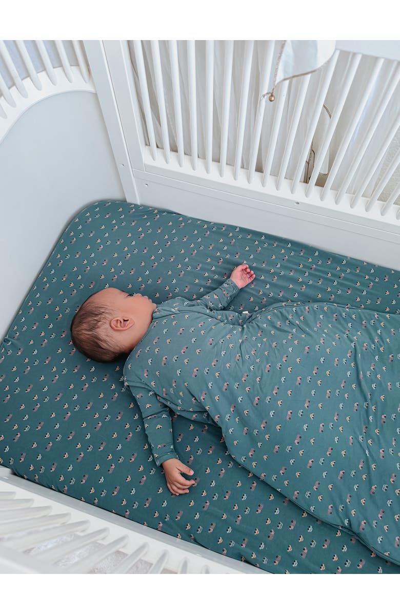 gunamuna Crib Sheet, Alternate, color, Going