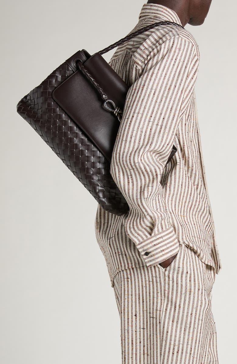 Bottega Veneta Medium Andiamo Leather Messenger Bag, Alternate, color,