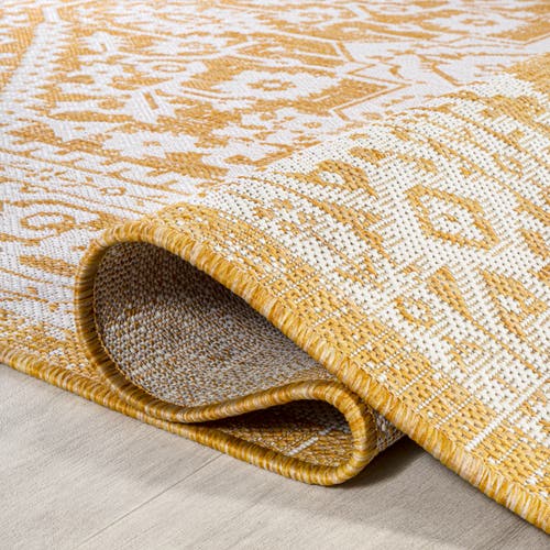 Jonathan Y Sinjuri Medallion Textured Weave Indoor/outdoor Round Area Rug In Yellow/cream