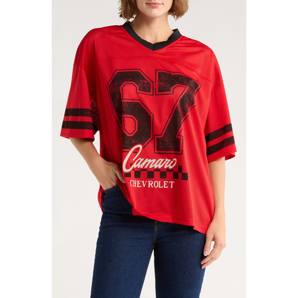 Goodie Two Sleeves Camaro 67 V-neck T-shirt In Red