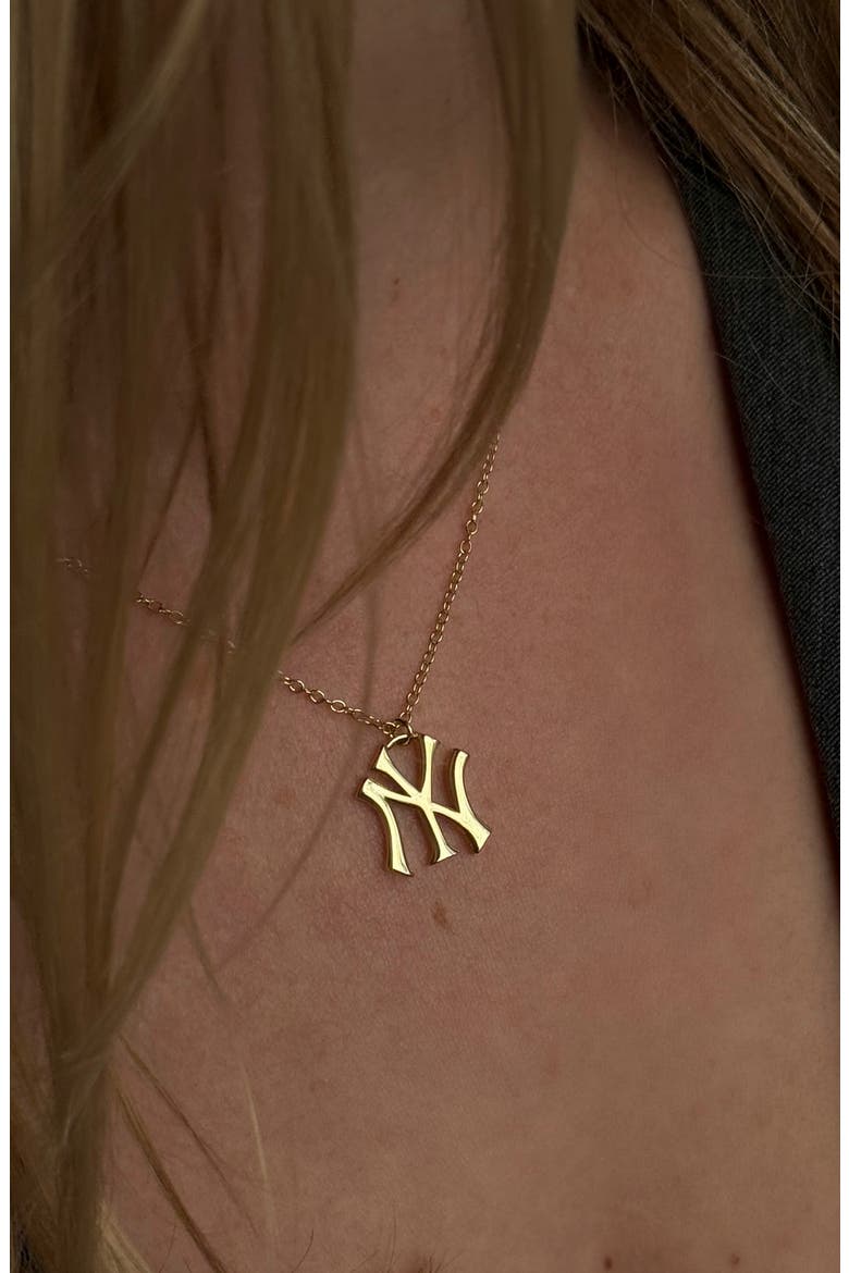 x The MLB New York Yankees Logo Charm Necklace, Alternate, color, GOLD