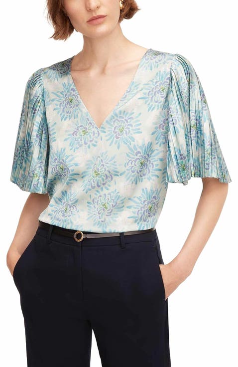 Astera Fleur Pleated Sleeve Blouse