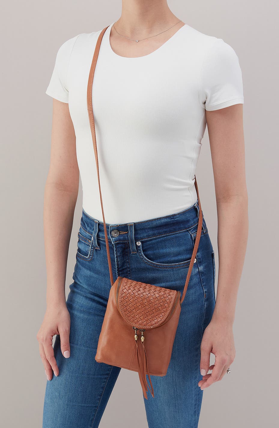 HOBO Fern Leather Crossbody Bag, Alternate, color, Harvest Wheat