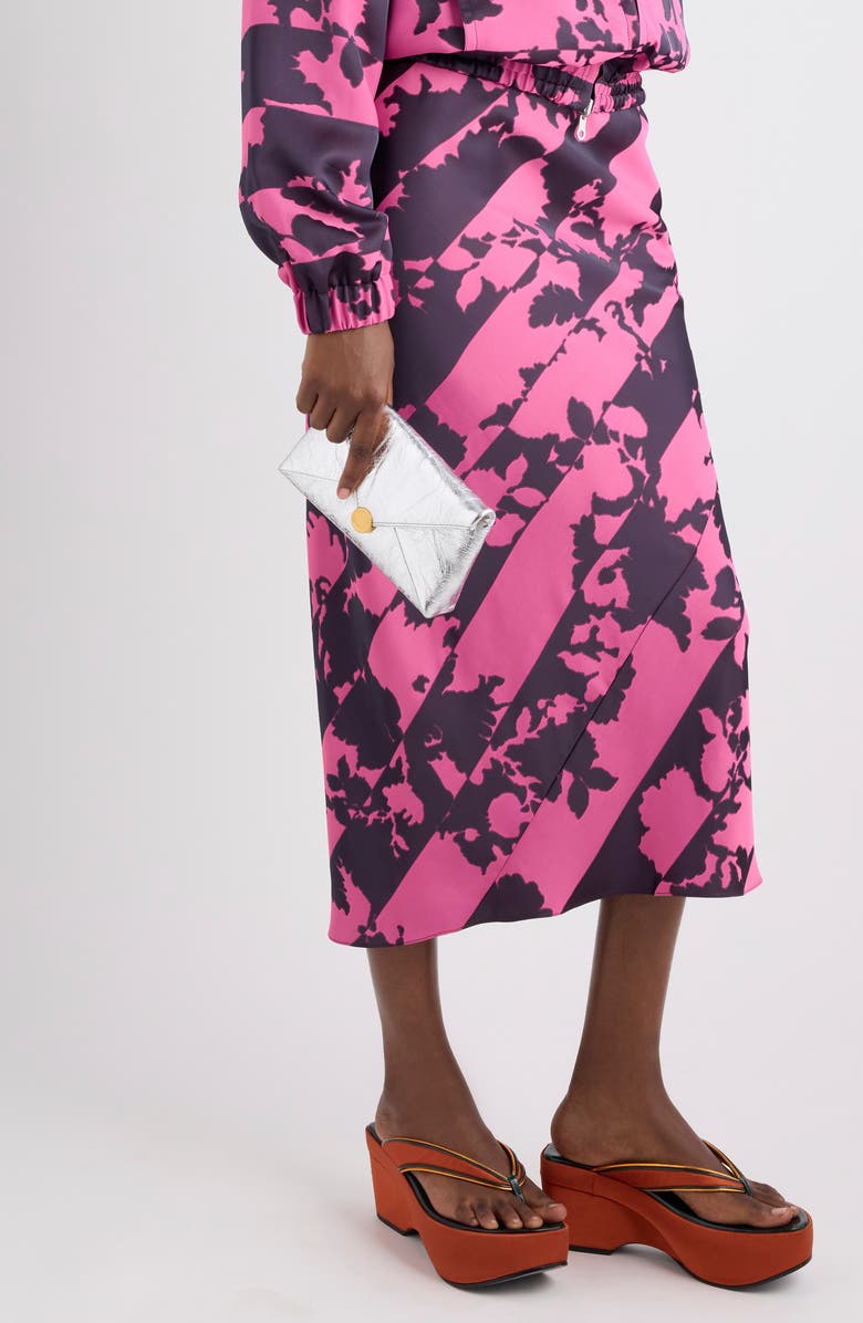 Dries Van Noten Metallic Leather Envelope Clutch, Alternate, color, Silver 952