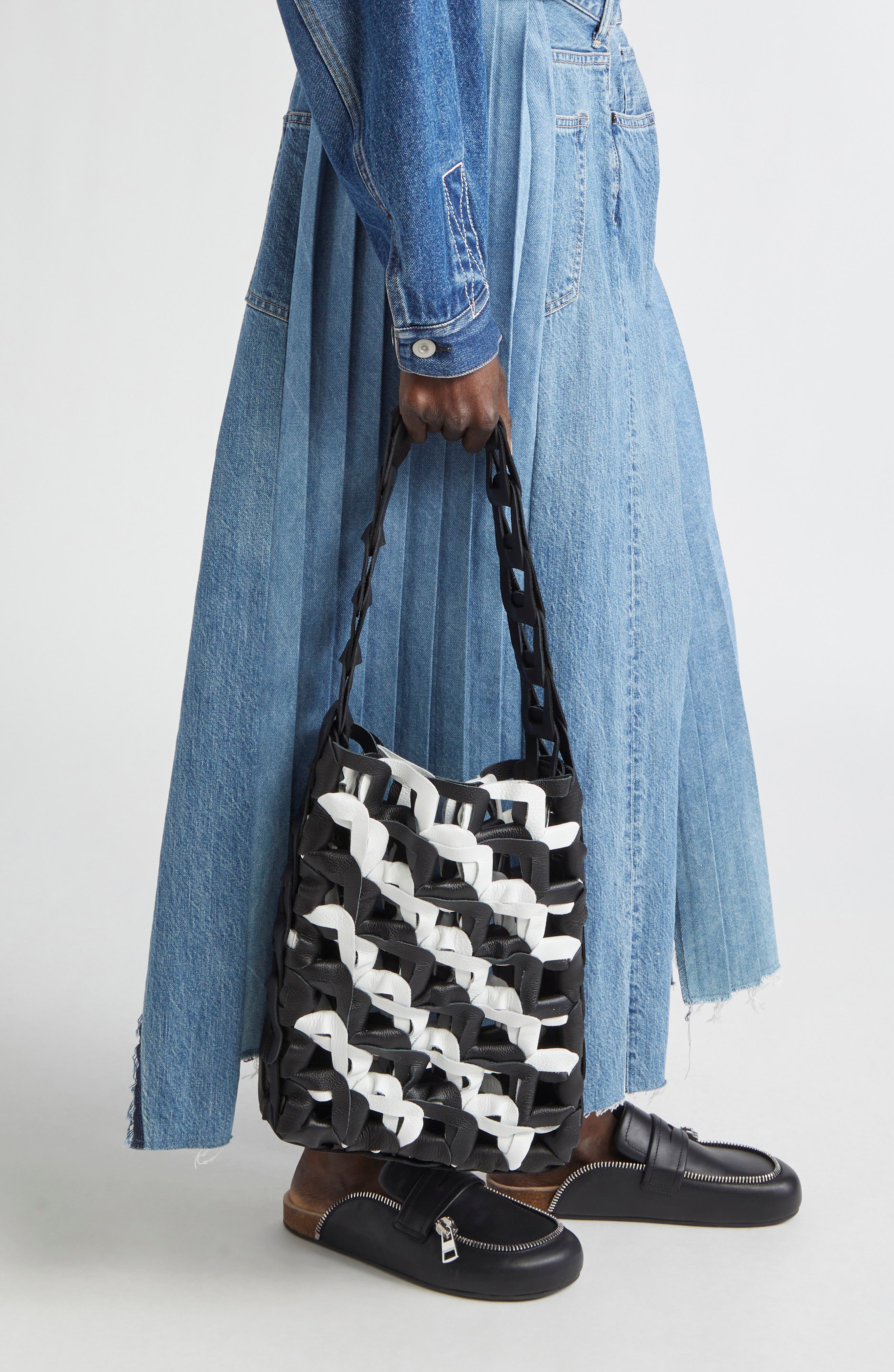 SC103 Medium Links Leather Tote, Alternate, color, Pivot