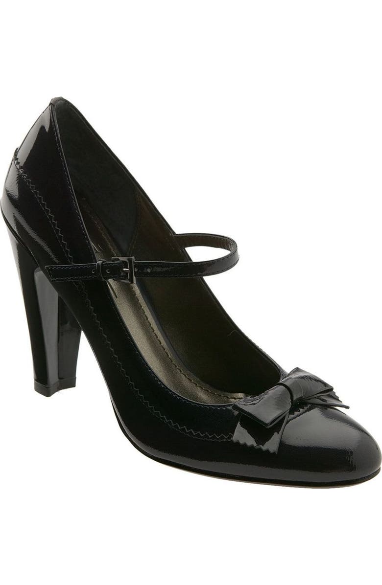 Linea Paolo 'La Rue' Pump, Main, color,