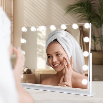 Large Horizontal Hollywood Makeup Mirror with Lights