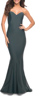 La Femme Chic Jersey Gown with Sweetheart Neckline