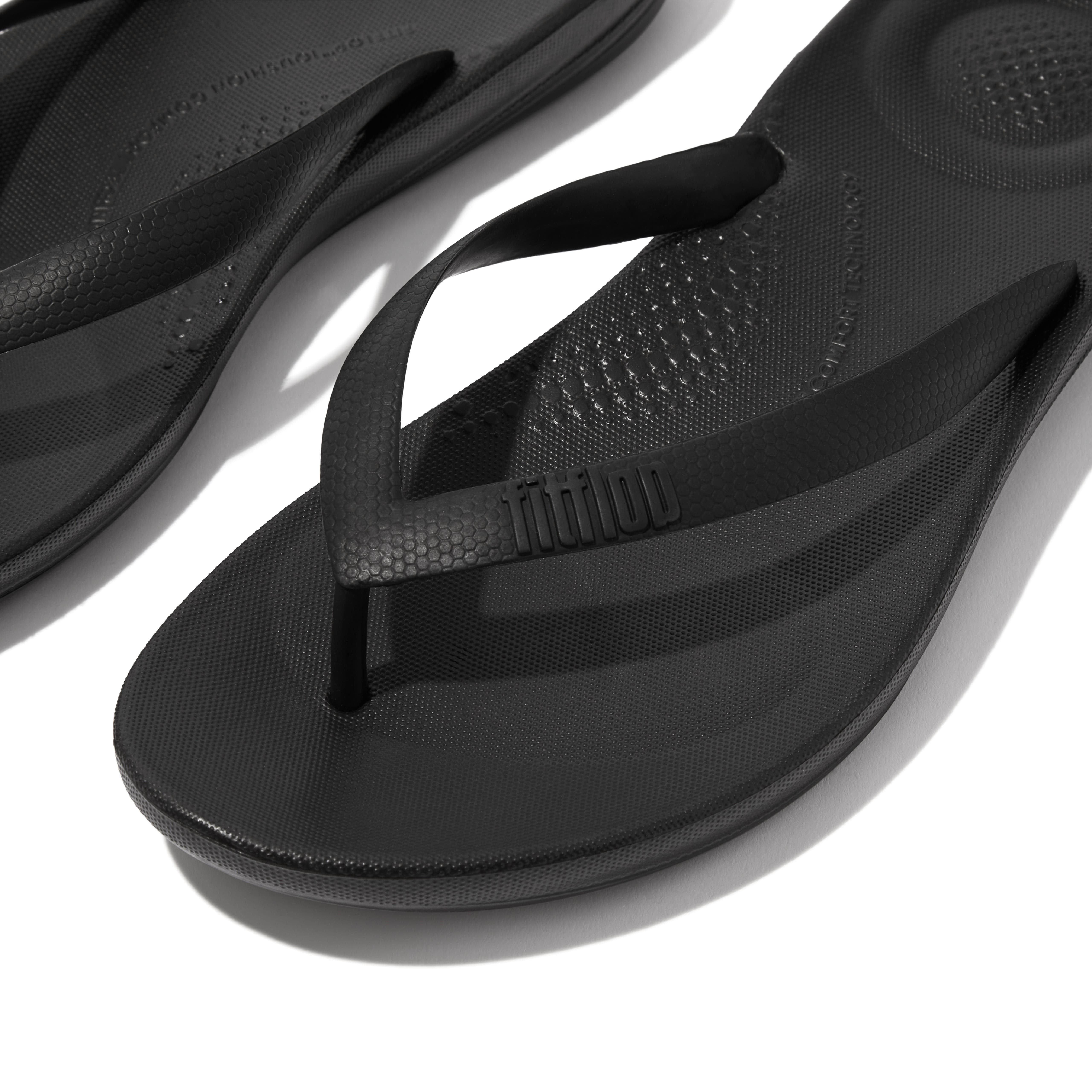 FitFlop Iqushion ergonomic flip-flops, Alternate, color, Black