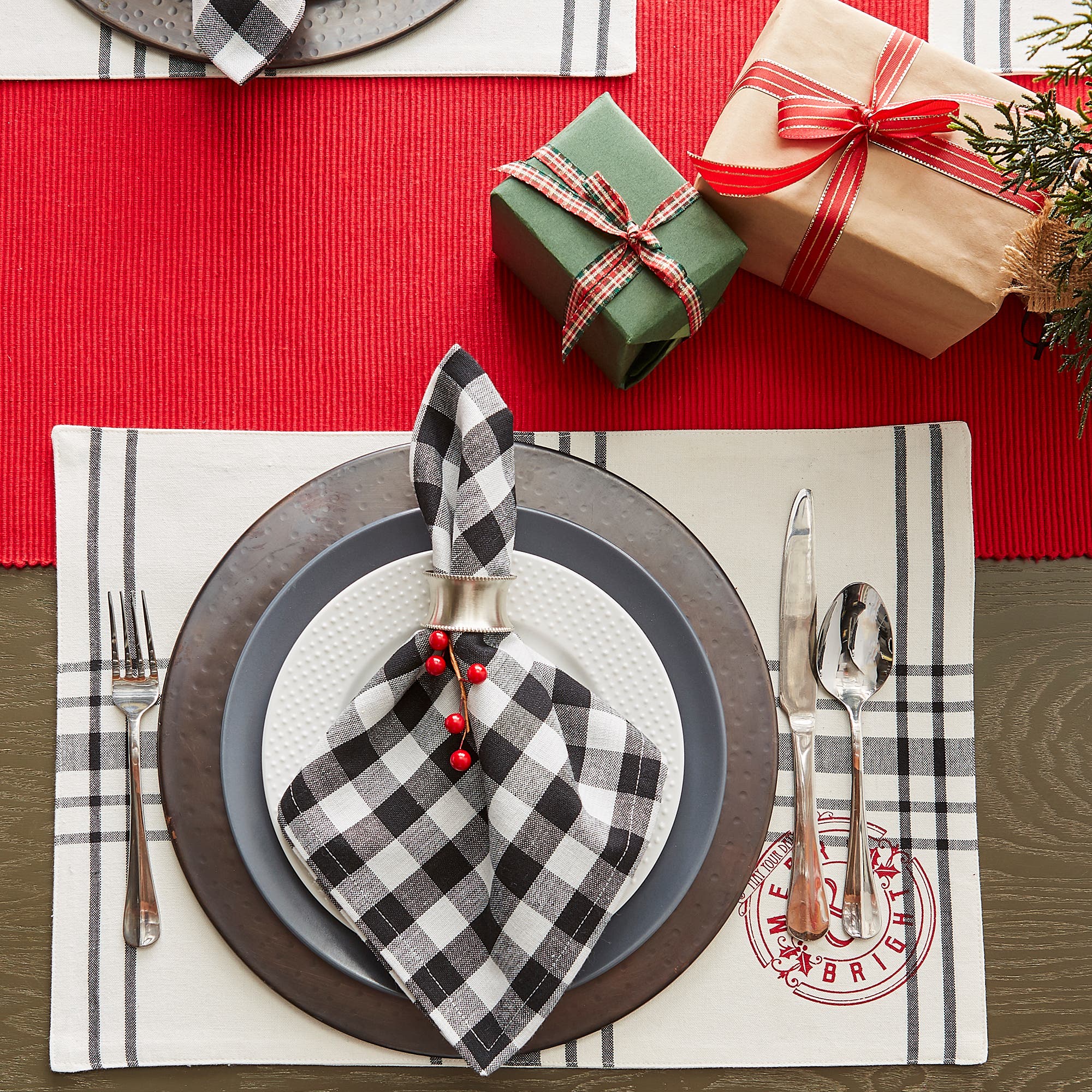 DII Tango Red Ribbed Table Runner | Nordstrom