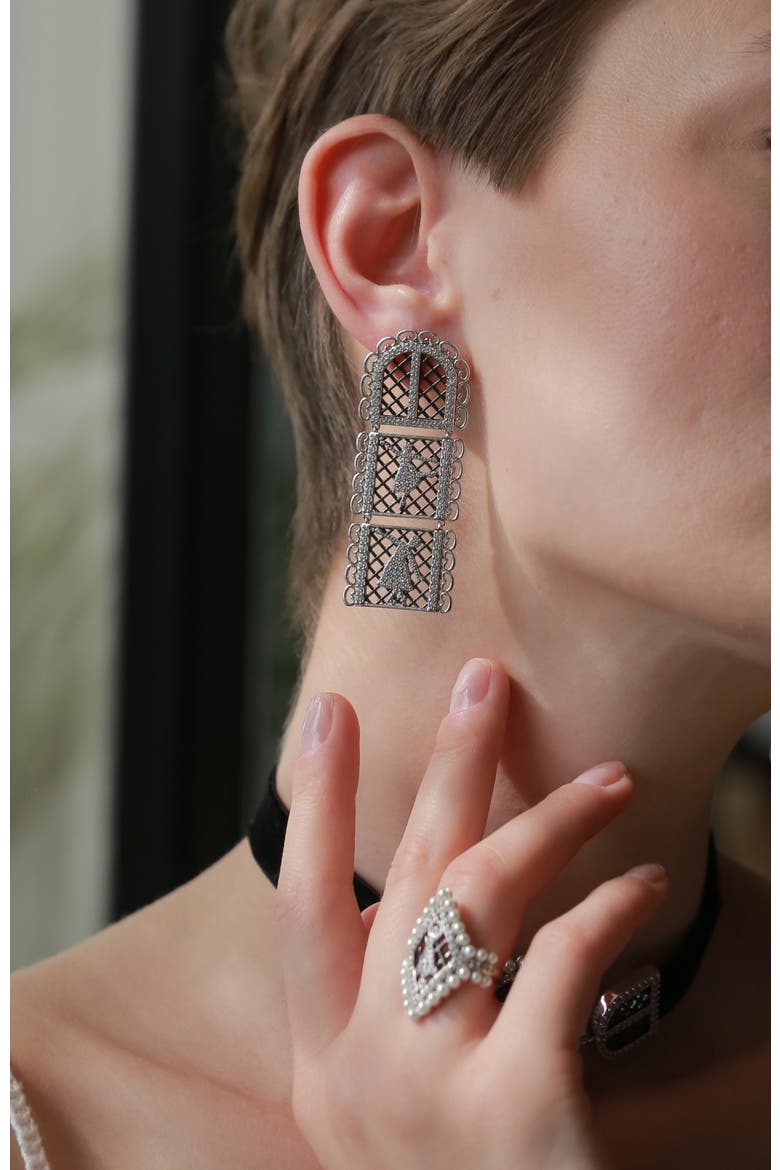 Doll Earrings, Alternate, color, Sliver