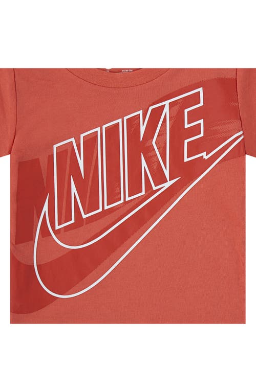 Nike On The Move T-shirt & Shorts Set In Red