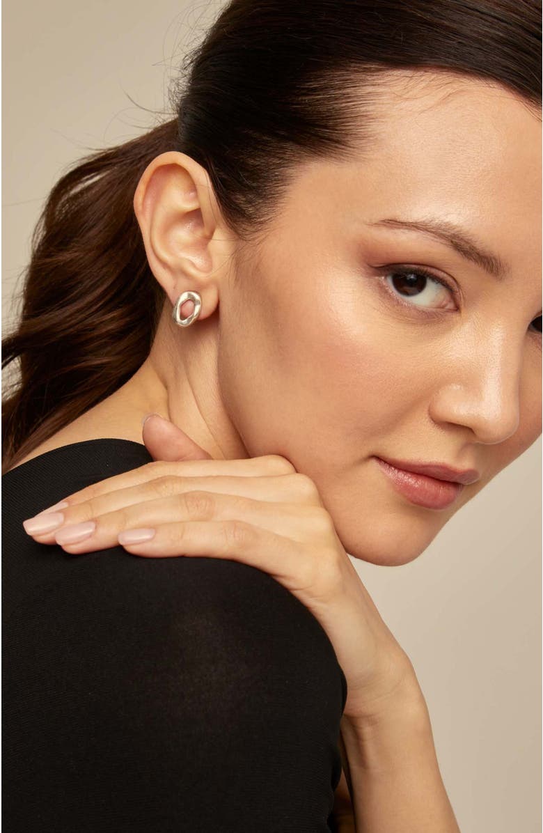 UNODE50 Sculpted Link Hoop Earrings, Alternate, color, Silver