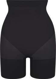 SKIMS Everyday Sculpt Mid Thigh Shorts