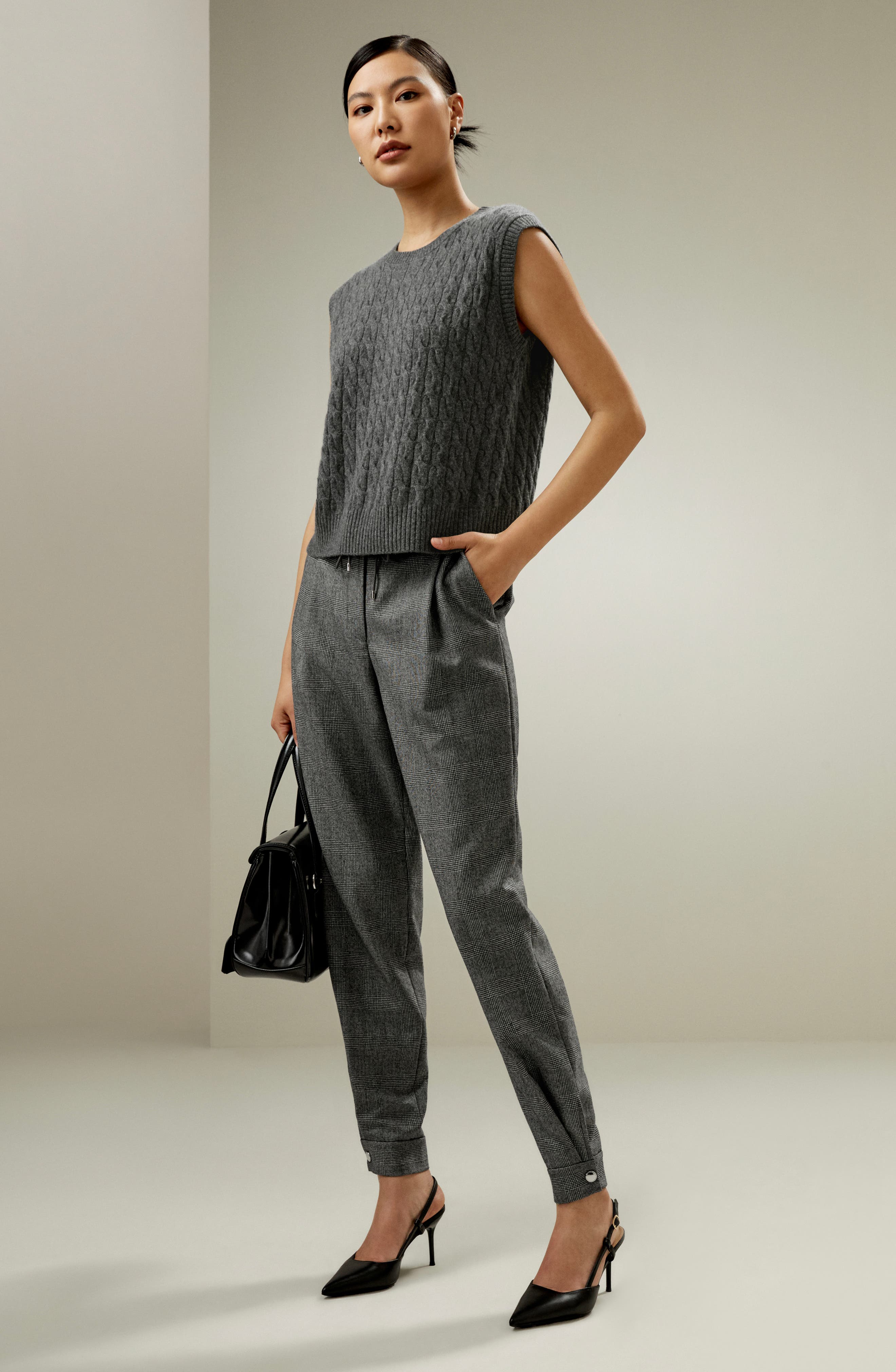 Sleeveless Cashmere Vest - image 2