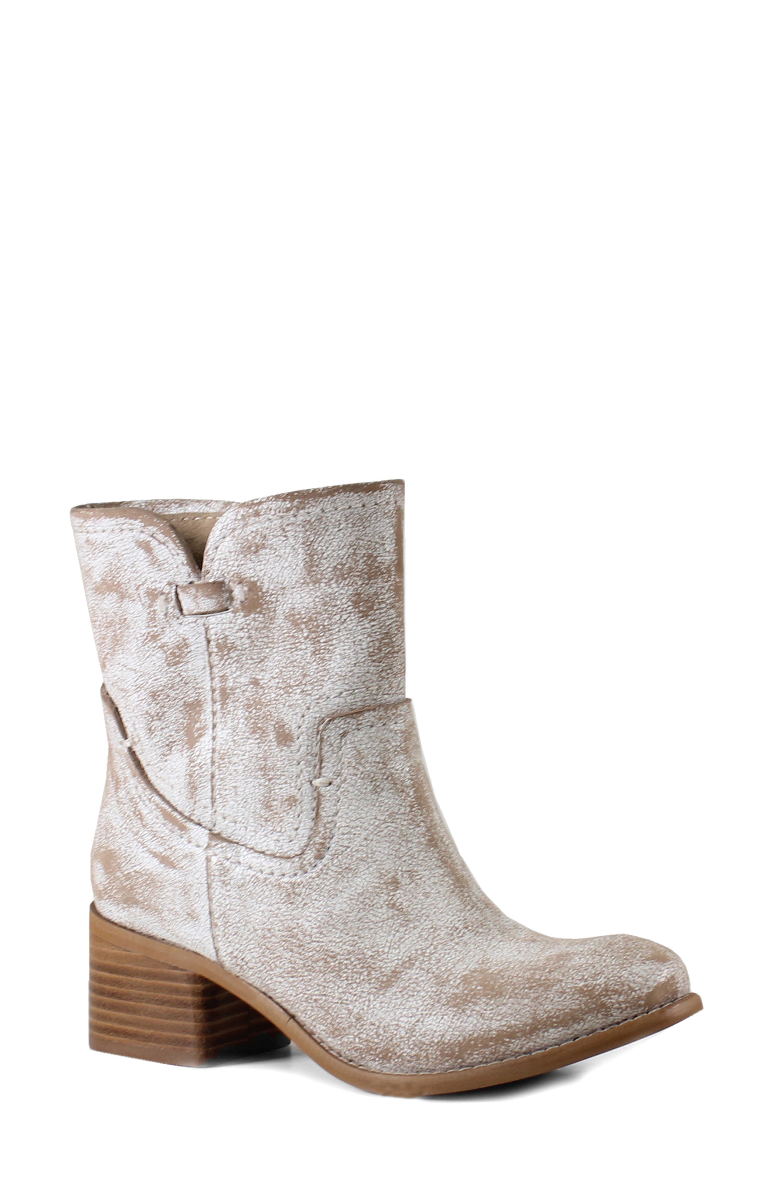 Diba True West Haven Bootie in White 