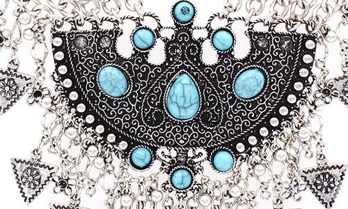 Olivia Welles Arrow Statement Necklace In Metallic