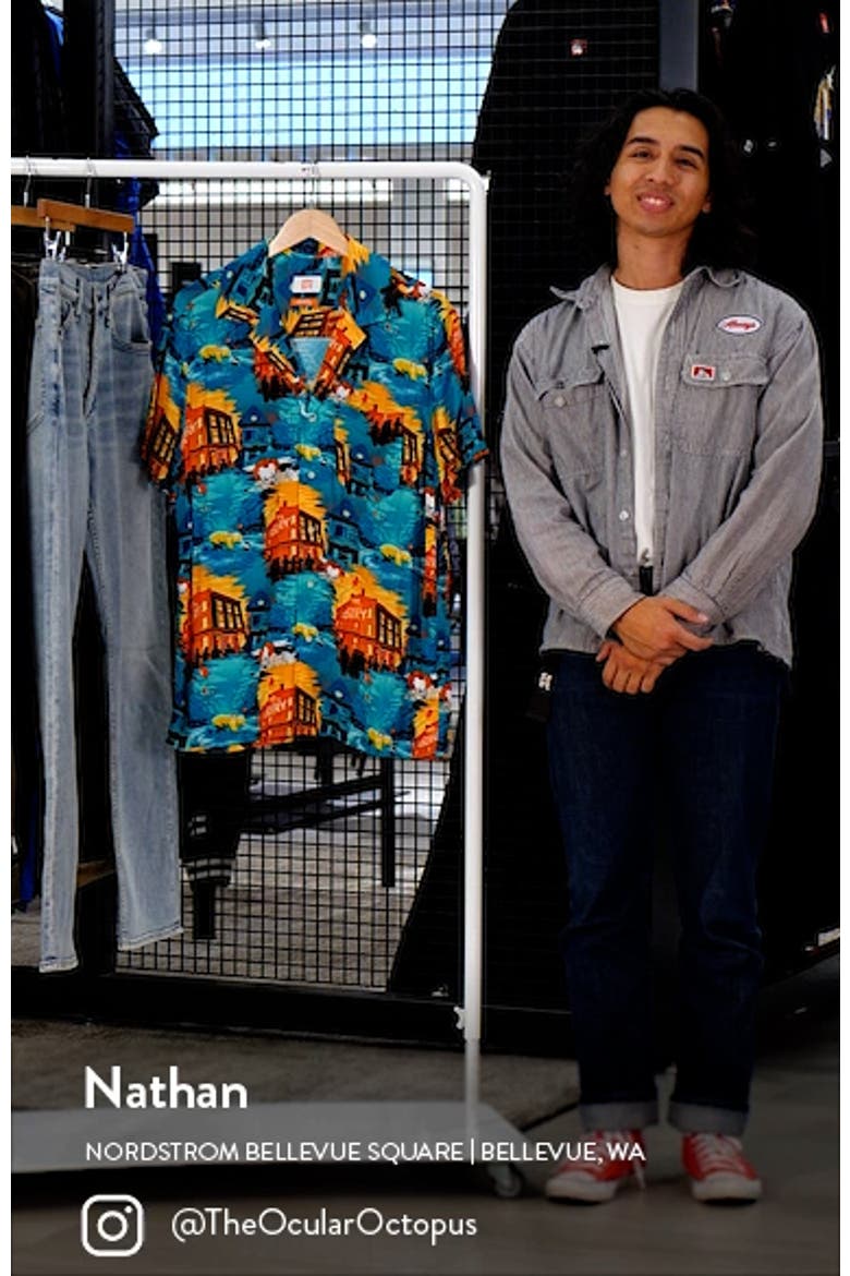 It Short Sleeve Button-Up Camp Shirt video