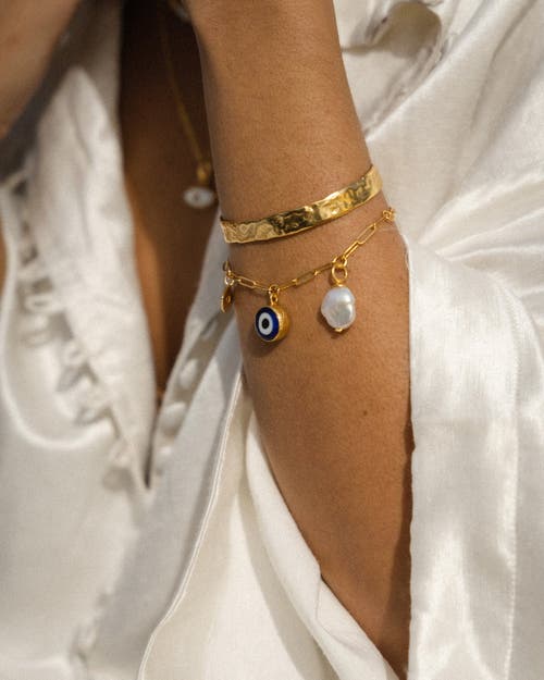 Ottoman Hands Cornicello Evil Eye Charm Bracelet In Gold