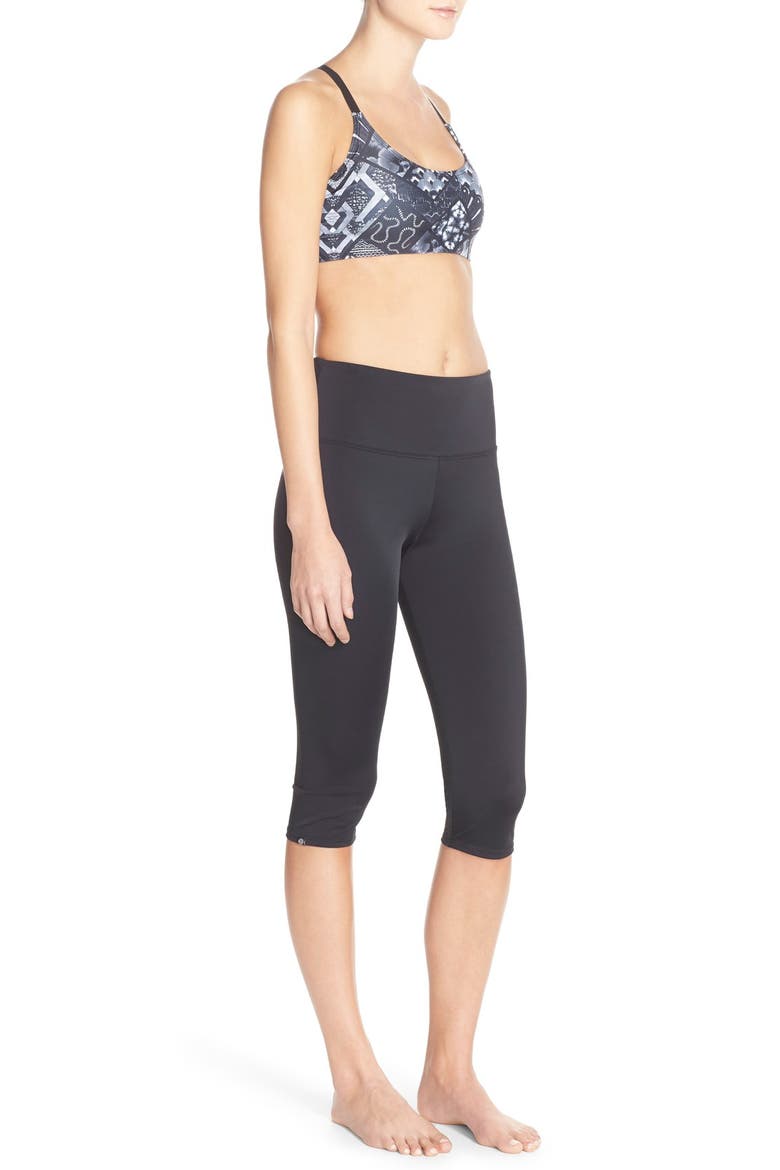 'Sun Ray' Cutout Back Capris, Alternate, color, BLACK