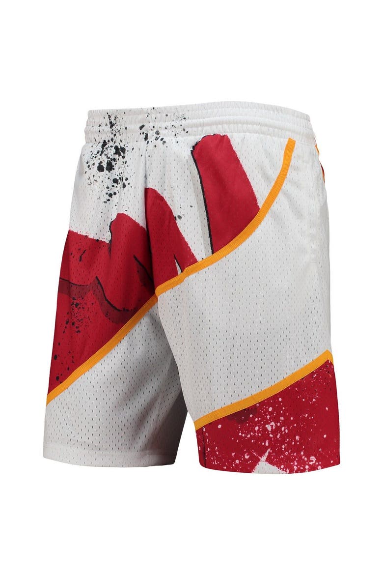 Men's Mitchell & Ness White Atlanta Hawks Hardwood Classics 1986 Hyper Hoops Swingman Shorts, Alternate, color, White