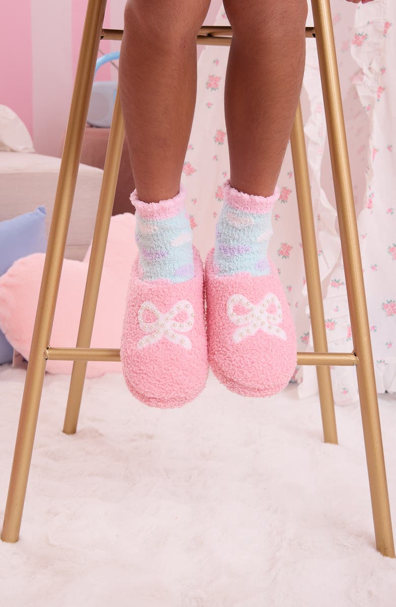 OMG Accessories Kids' Faux Pearl Bow Faux Shearling Slipper, Alternate, color, Bubble Gum