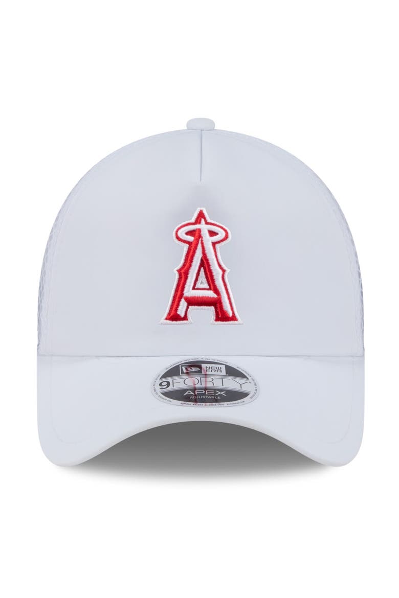 Men's New Era White Los Angeles Angels 2026 Batting Practice Apex 9FORTY Adjustable Trucker Hat, Alternate, color, White