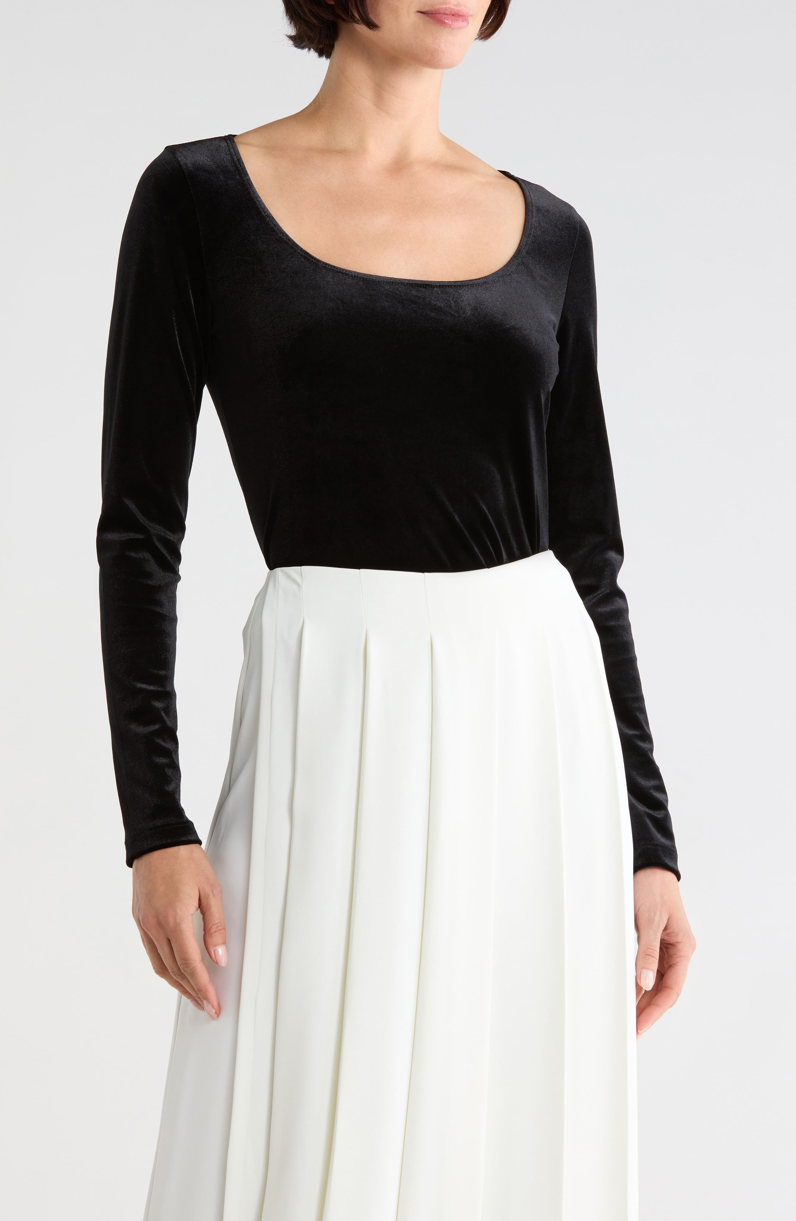Jelena Velvet U-Neck Top