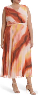 Donna Morgan V-Neck Pleated Midi Dress