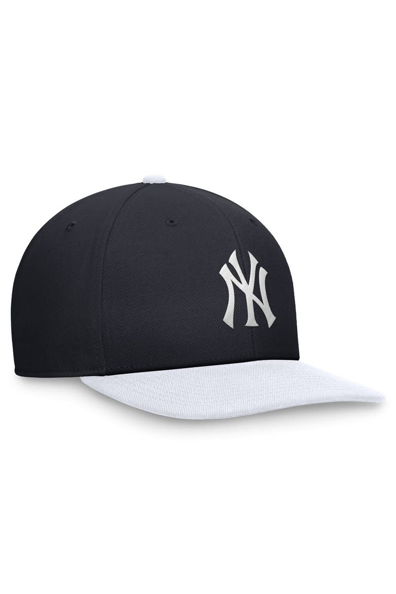Men's Nike Navy/White New York Yankees Evergreen Two-Tone Snapback Hat, Alternate, color, Navy