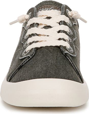 Boardwalk Low Top Sneaker
