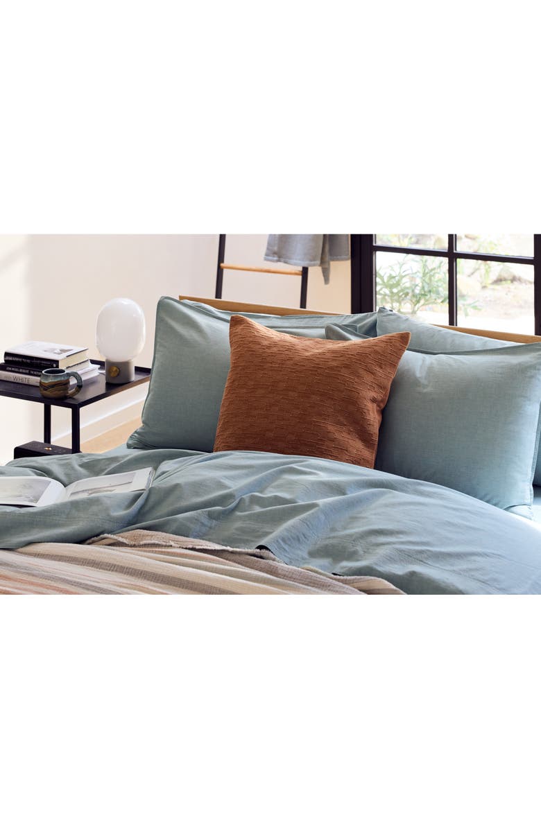 Coyuchi Crinkled Organic Cotton Percale Sheet Set, Alternate, color, Surf Chambray