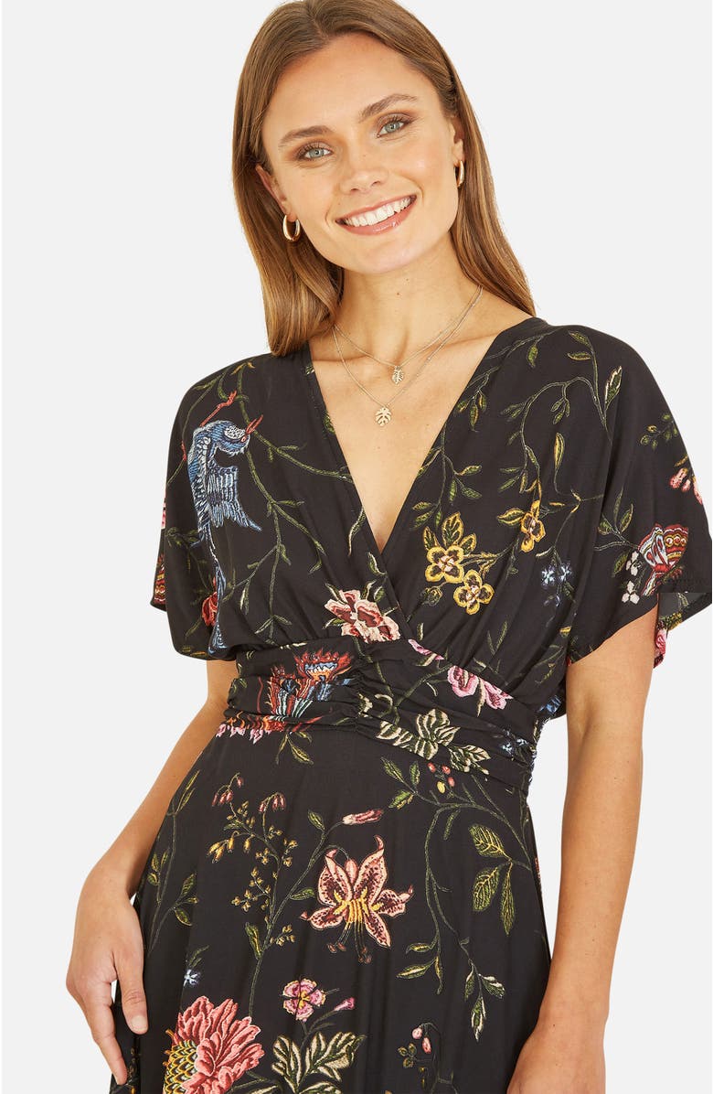 Yumi Short Sleeve V-Neck Ruched Midi Dress, Alternate, color, Black
