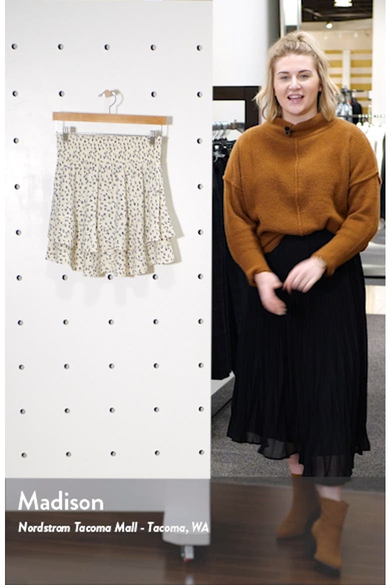 Print Tiered Miniskirt video