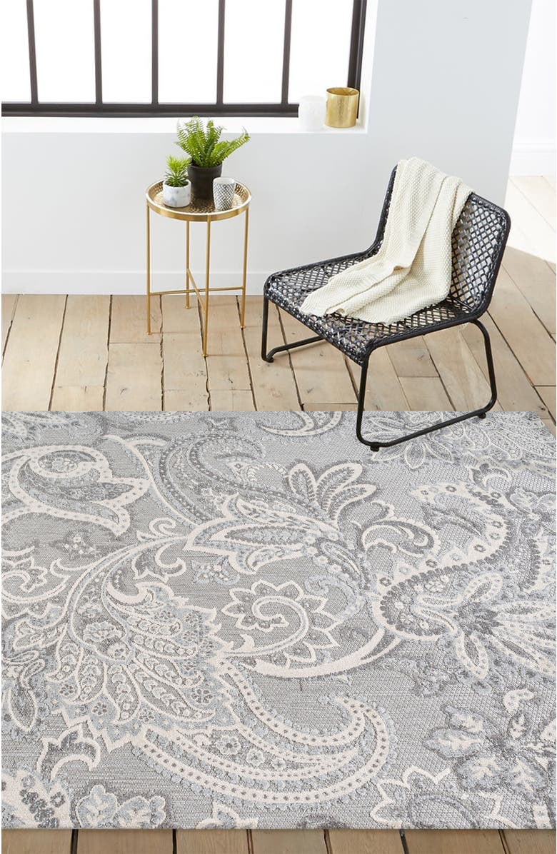 JONATHAN Y Gordes Paisley High-Low Light indoor/Outdoor Area Rug, Alternate, color, Light Gray/Ivory
