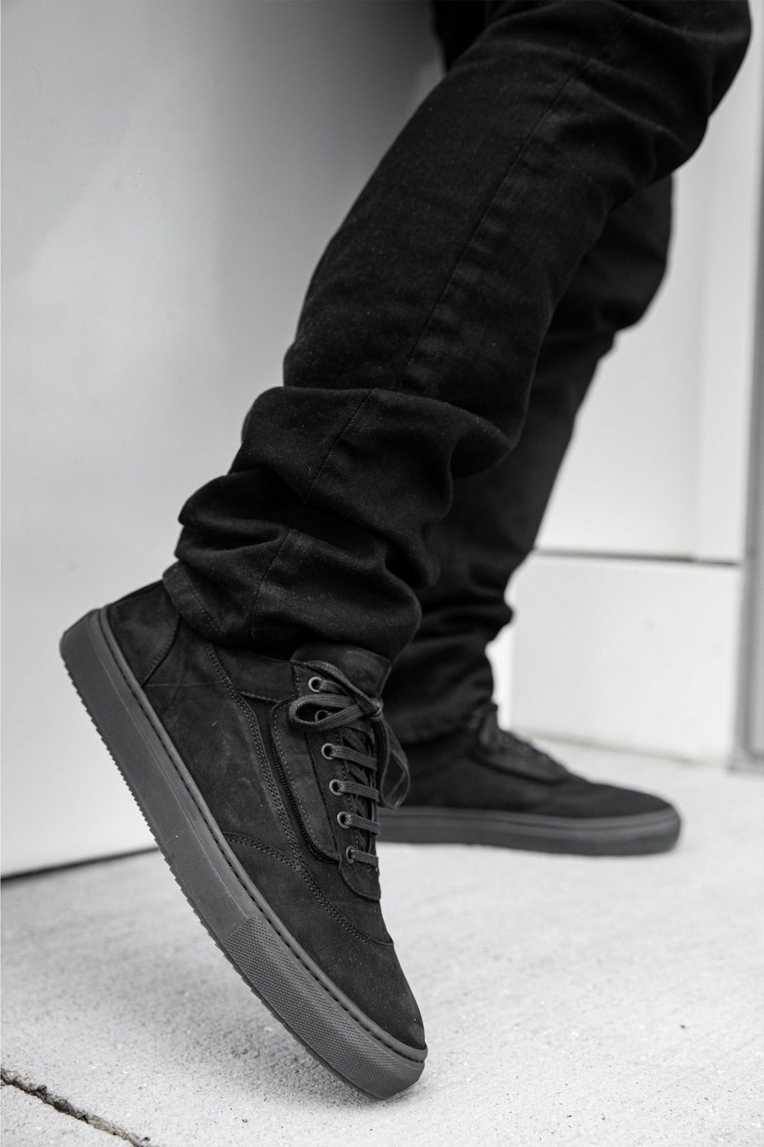Fini Bold Black Sneaker  - Unisex, Alternate, color, Black