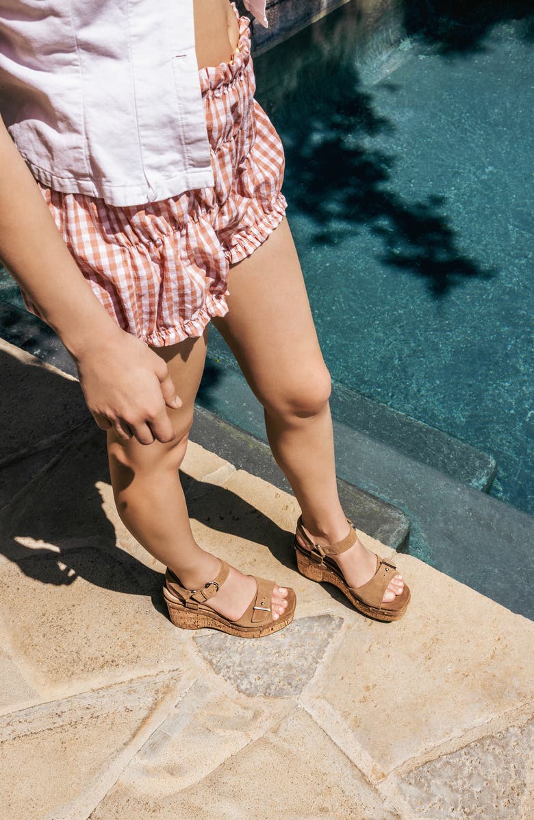 Pelle Moda Ciana Ankle Strap Platform Wedge Sandal, Alternate, color, Driftwood