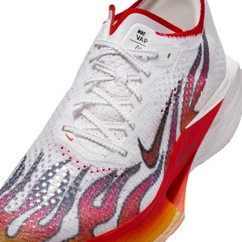 Vaporfly 3 Racing Shoe