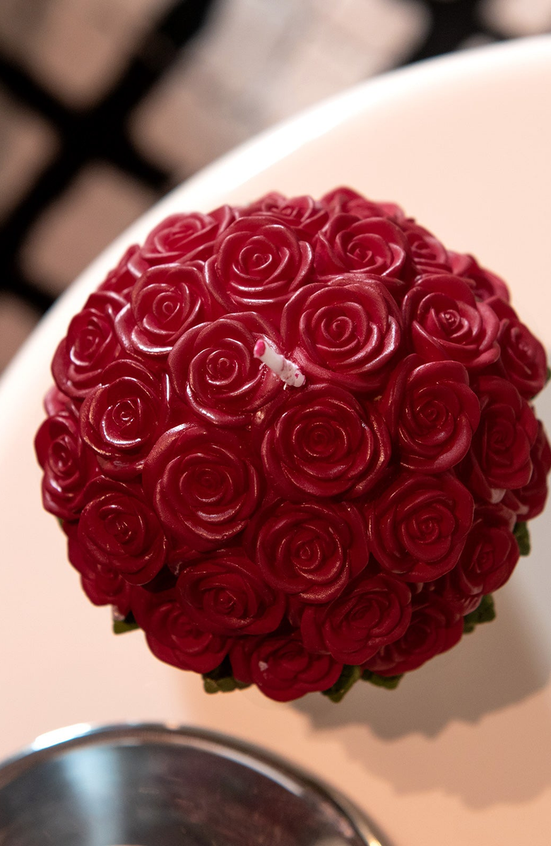 Southlake gifts Rose Bouquet Scented Candle, Alternate, color, Dark Red Rose