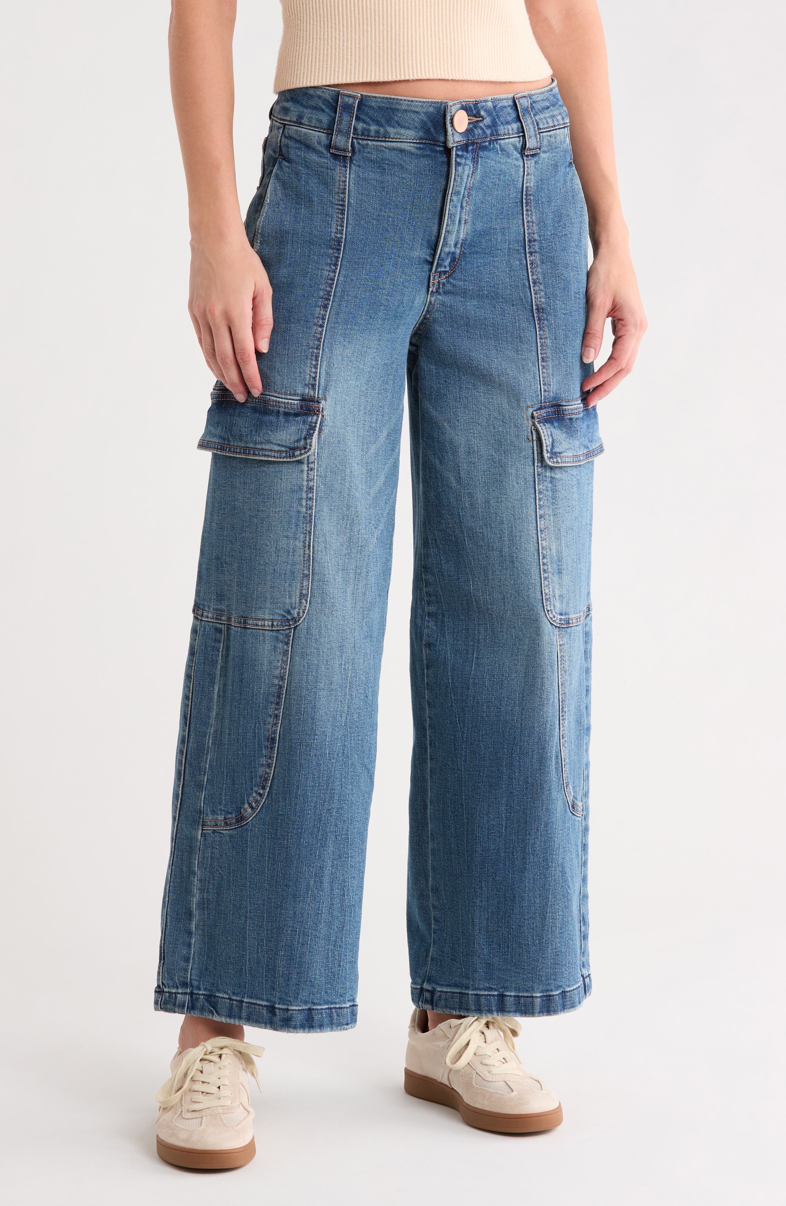 Wide Leg Cargo Jeans