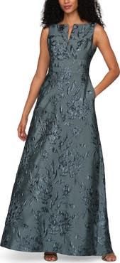 Kay Unger Guilietta Jacquard Gown