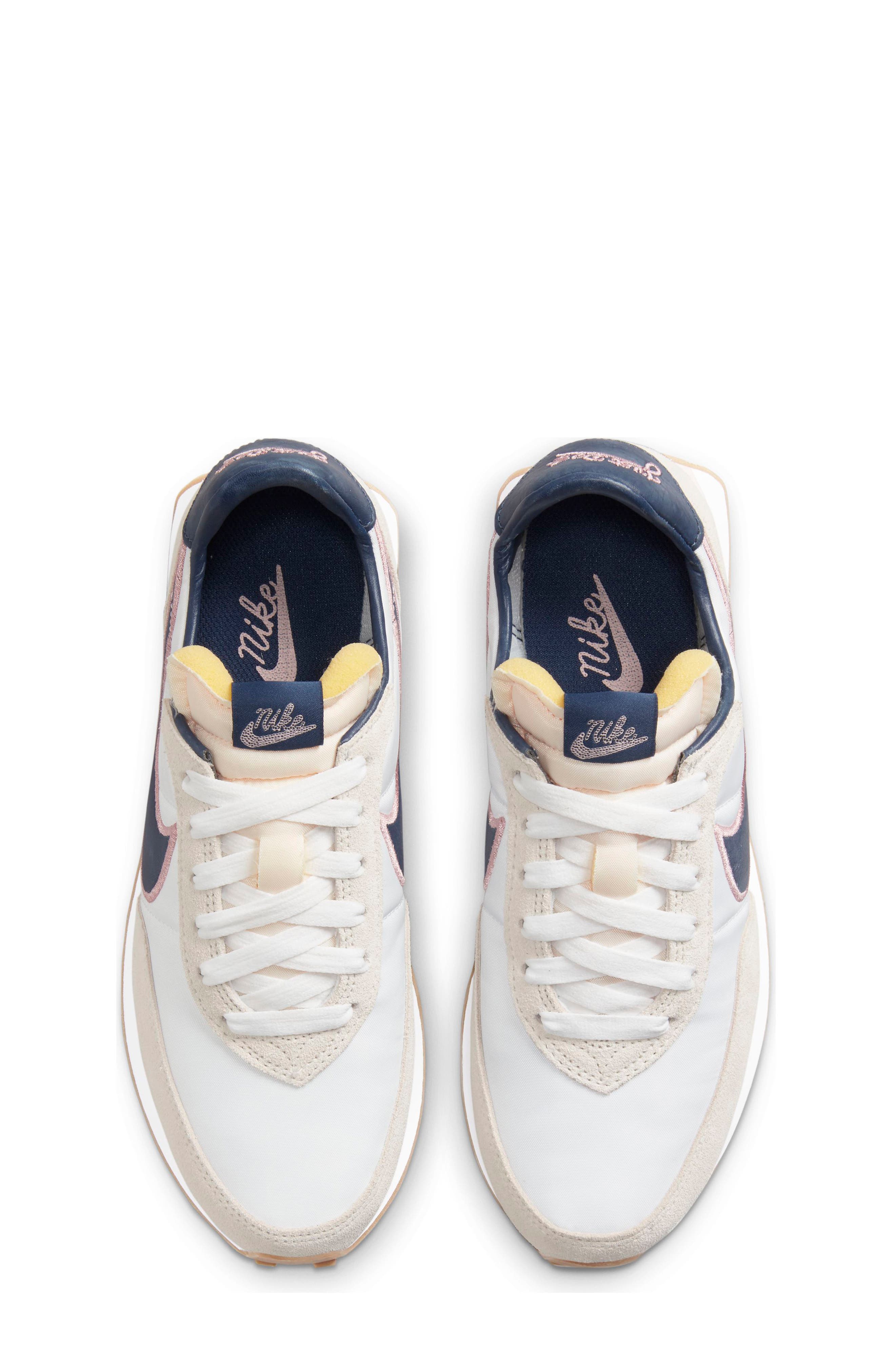 Nike Waffle Trainer 2 SE Sneaker, Alternate, color, 