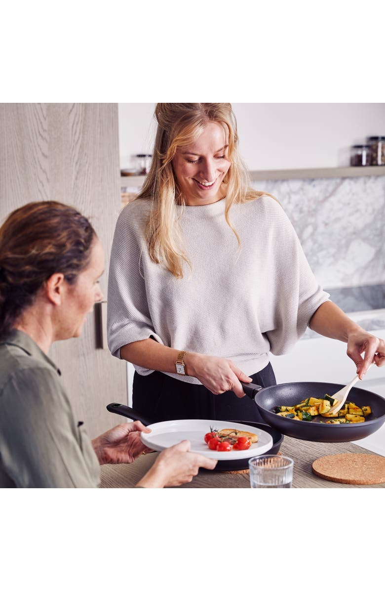 Alva Energy 8" & 11" Ceramic Nonstick Frying Pan Set, Alternate, color, Black