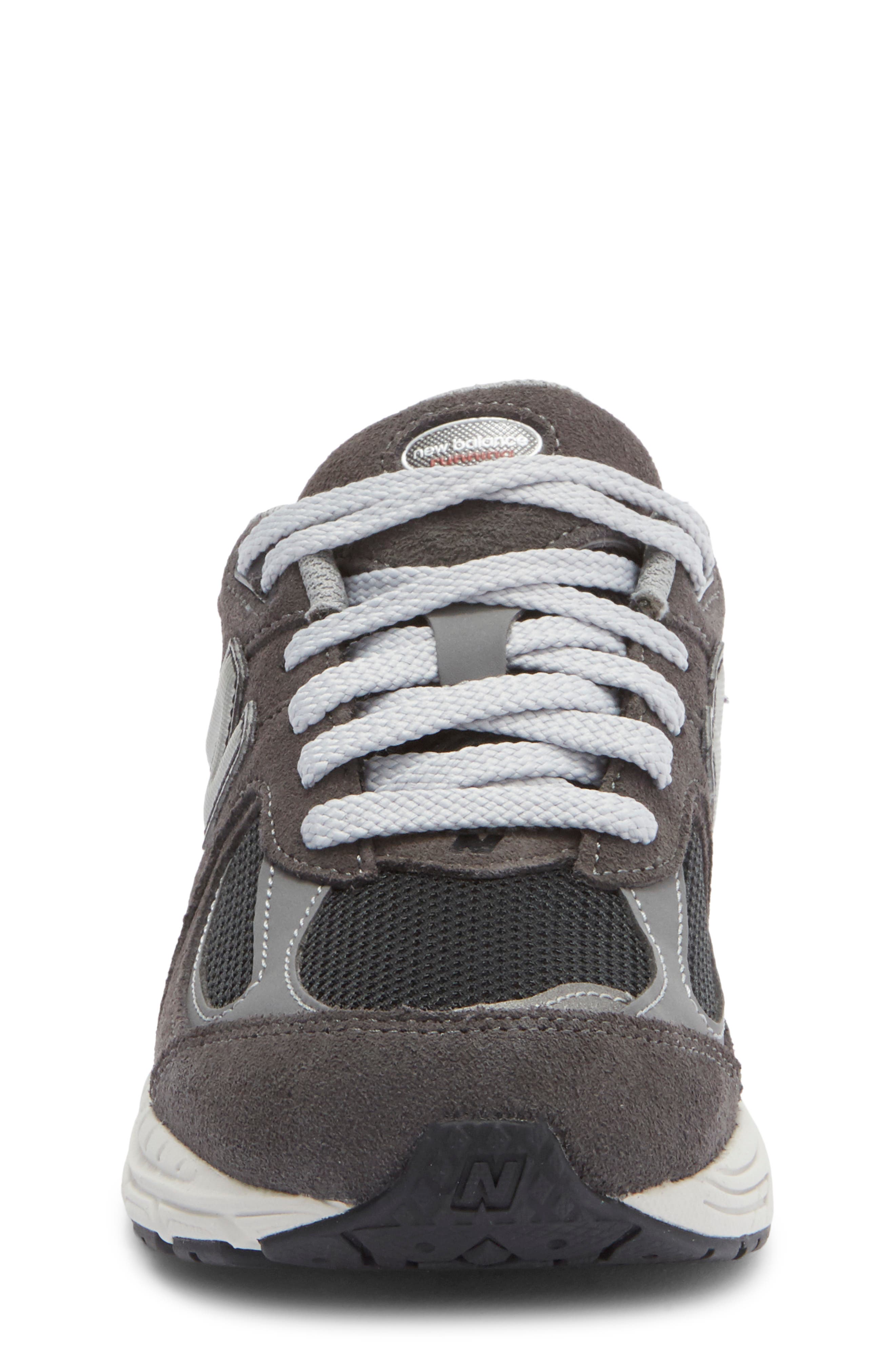 New Balance Kids' 2002R Sneaker, Alternate, color, Black Cement/ Castlerock