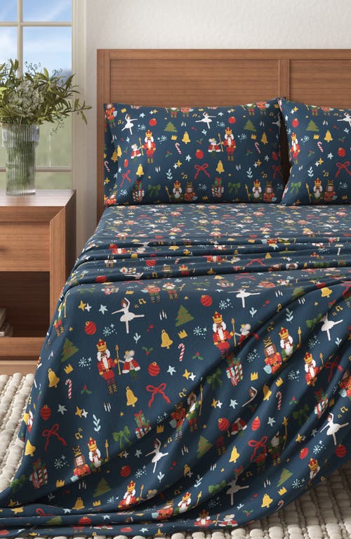 Woven & Weft Christmas Flannel Sheet Set