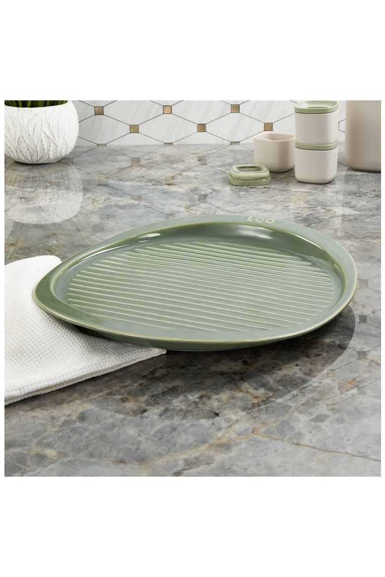 Leo Balance Ribbed Ceramic Pizza Tray, Alternate, color, SAGE