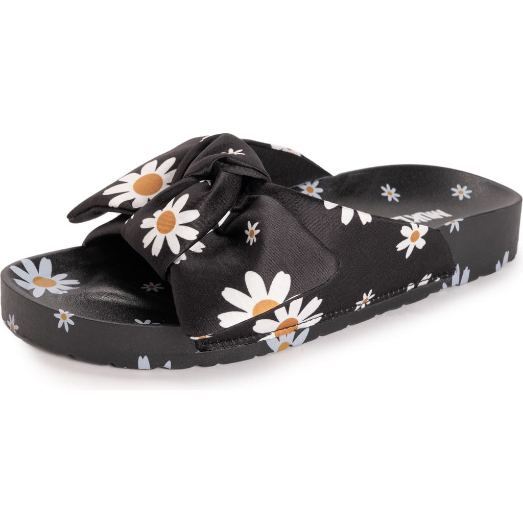 Muk Luks Island Luau Sandals In Black