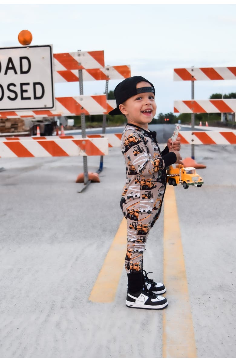 Fletch Work Hard, Play Hard Snoozer, Alternate, color, Beige