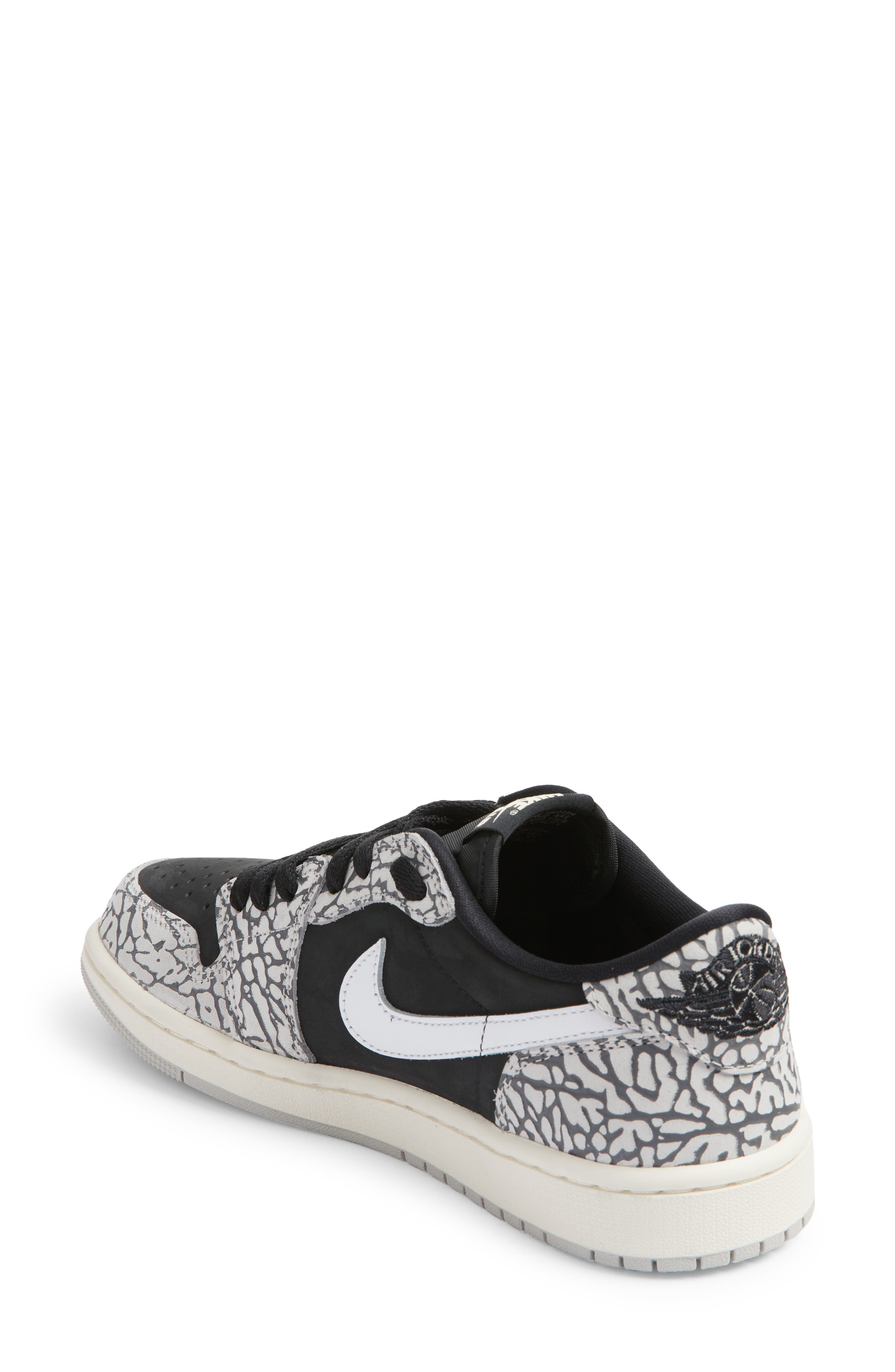 Nike Air Jordan 1 Retro Low OG Sneaker, Alternate, color, 